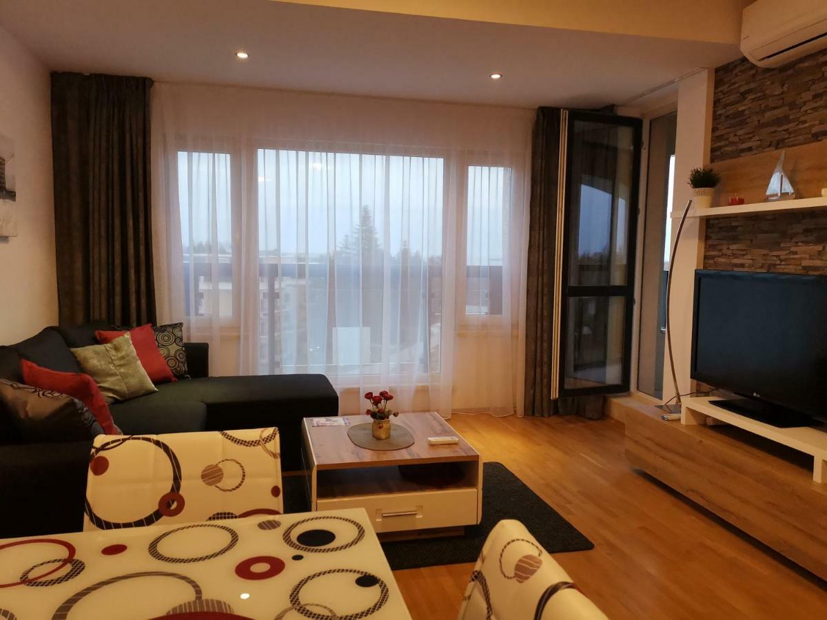 Cozy Apartment By The Sea Saints Constantine and Helena Exterior foto